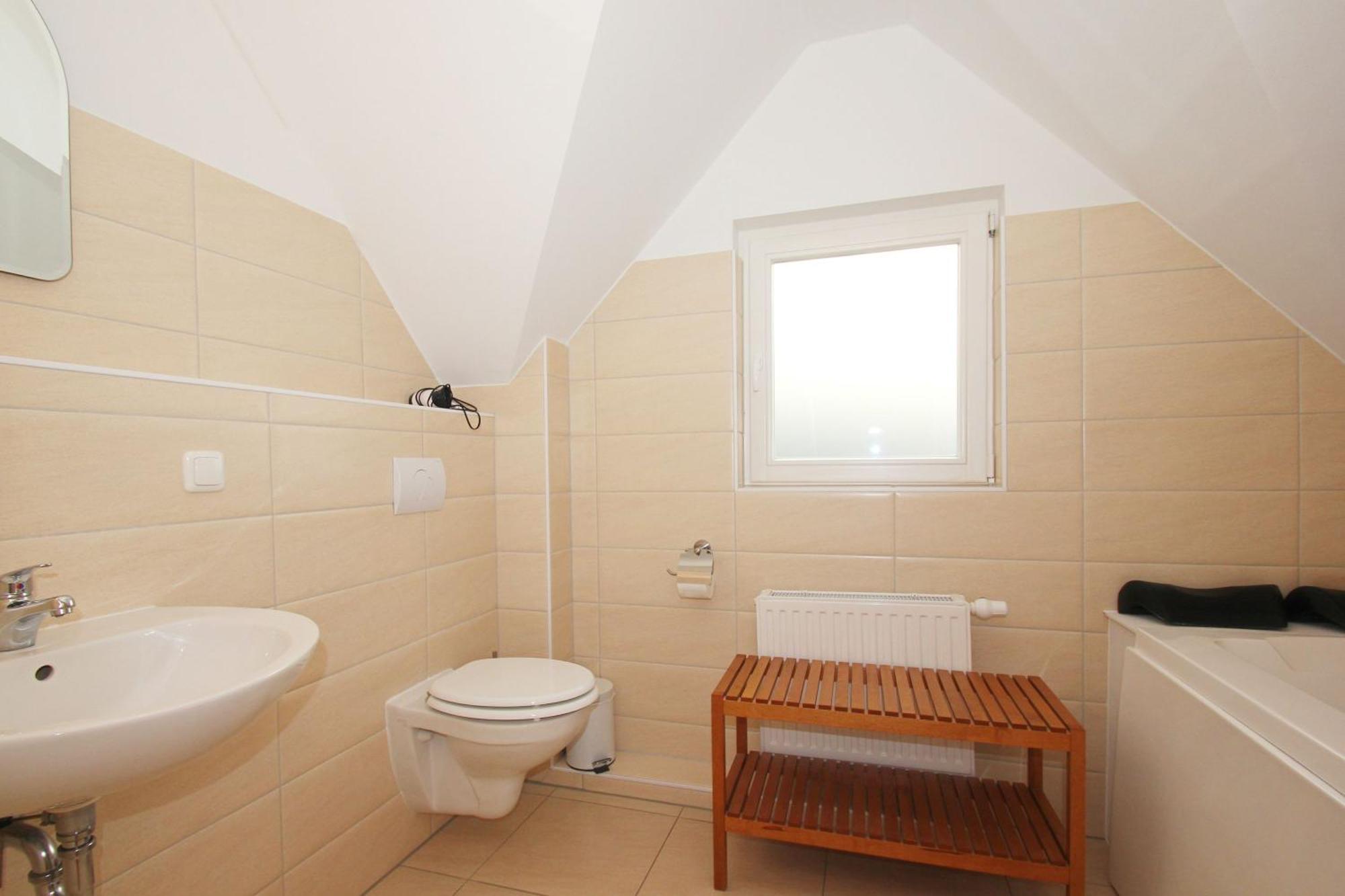 Ferienhaus Wellenlaeufer Haus - Sauna, Terrasse, Garten Glowe Eksteriør bilde