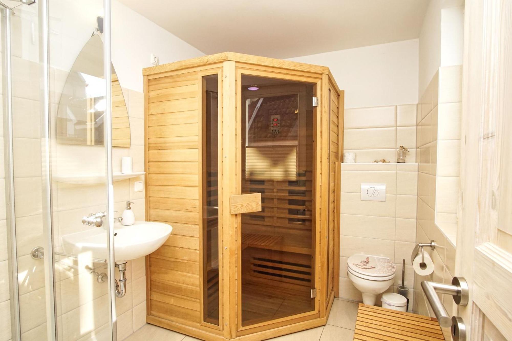 Ferienhaus Wellenlaeufer Haus - Sauna, Terrasse, Garten Glowe Eksteriør bilde
